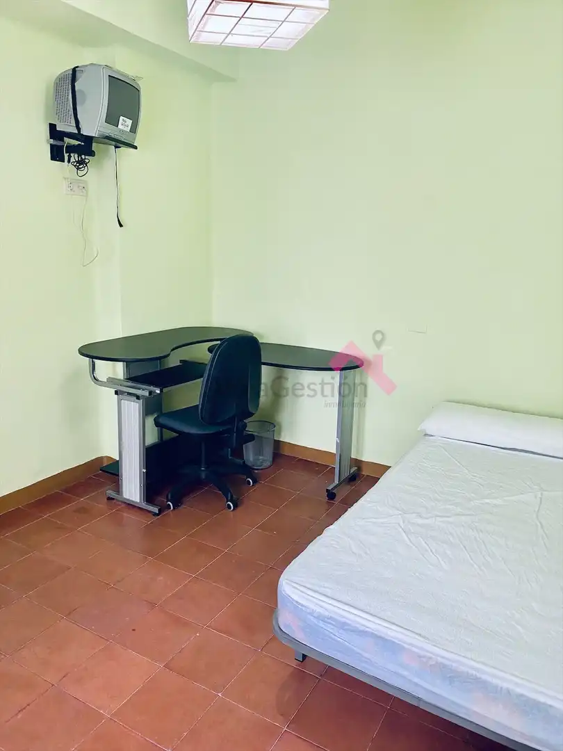 Piso de alquiler en Calle Alonso de Ojeda, Salesas
