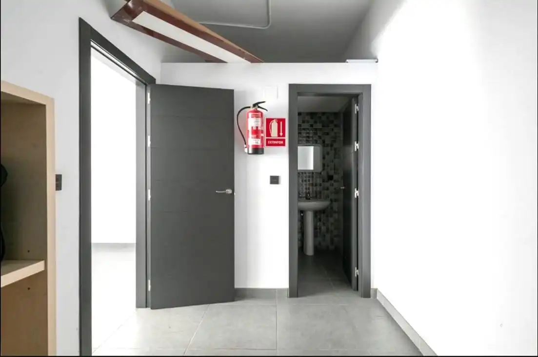 Local en venta en Albolote con Aire acondicionado y Amueblado