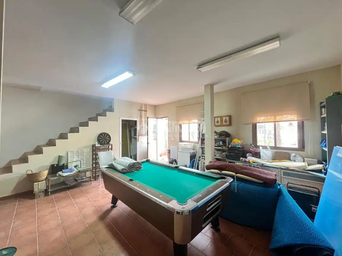 Casa adosada en venta en Las Herencias con Calefacción, Piscina y Amueblado