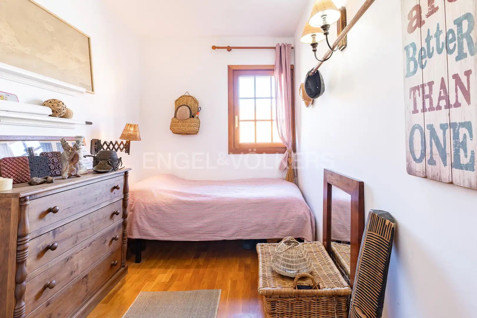 Habitación de Casa o chalet en venta en Badalona con Aire acondicionado, Calefacción y Jardín privado