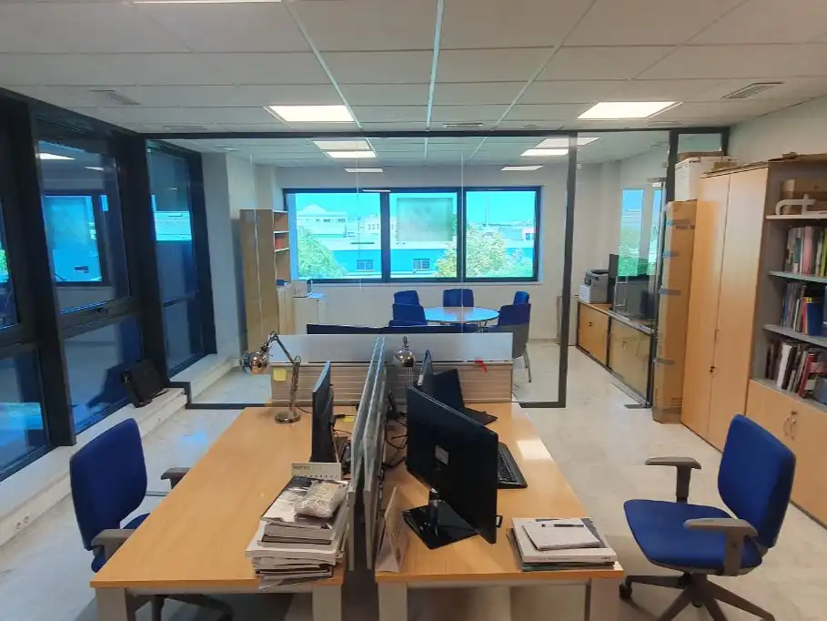 Oficina con ascensor en venta en Calle Industria 3, imagen 2