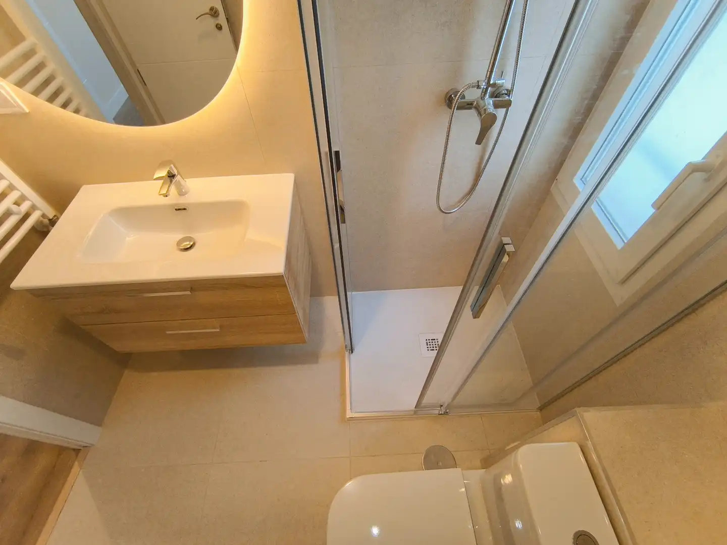 Bathroom of Flat for rent in Palencia  with Heating, Parquet flooring and Terrace