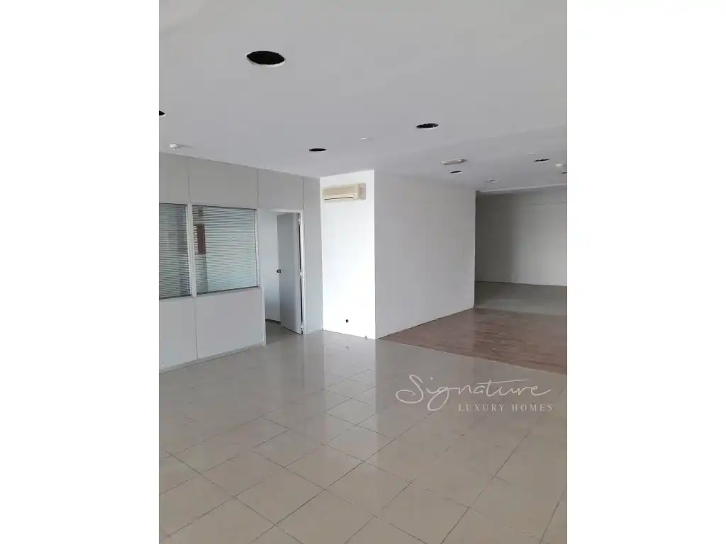Local comercial en alquiler en Avenida Corts Catalanes 2, imagen 7
