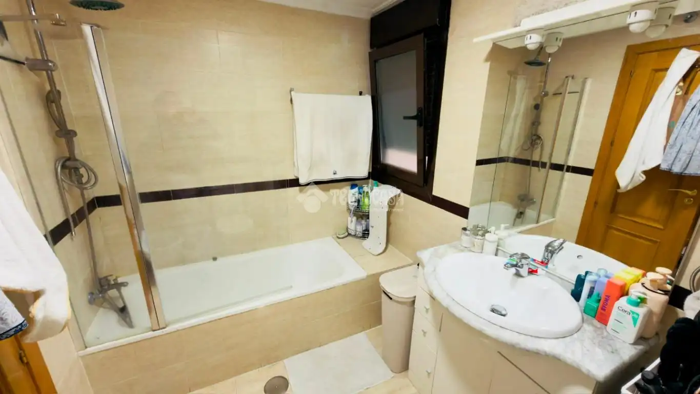 Baño de Piso en venta en Seseña con Calefacción y Balcón