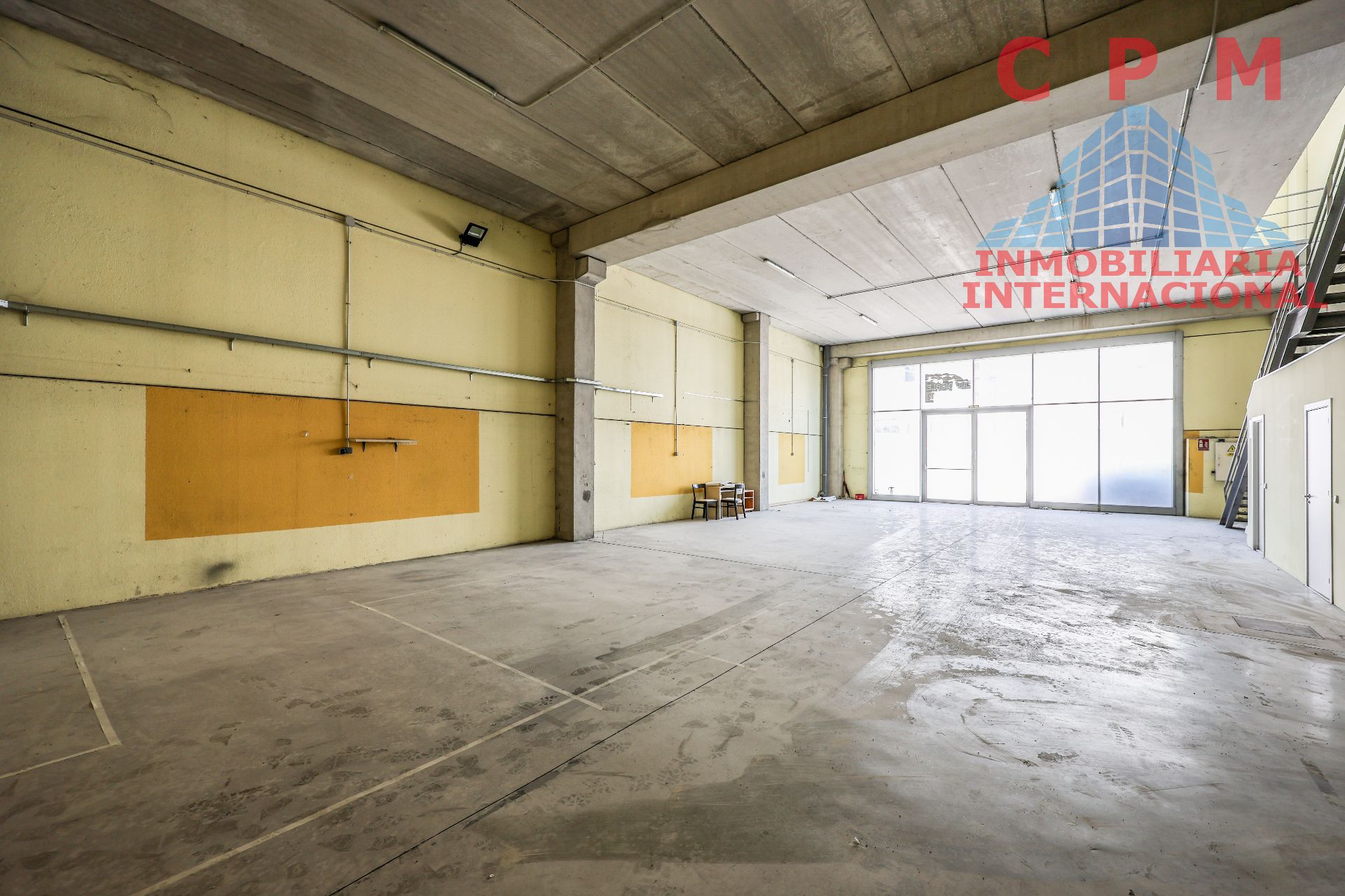 Nave industrial de alquiler en San Fernando de Henares con Calefacción