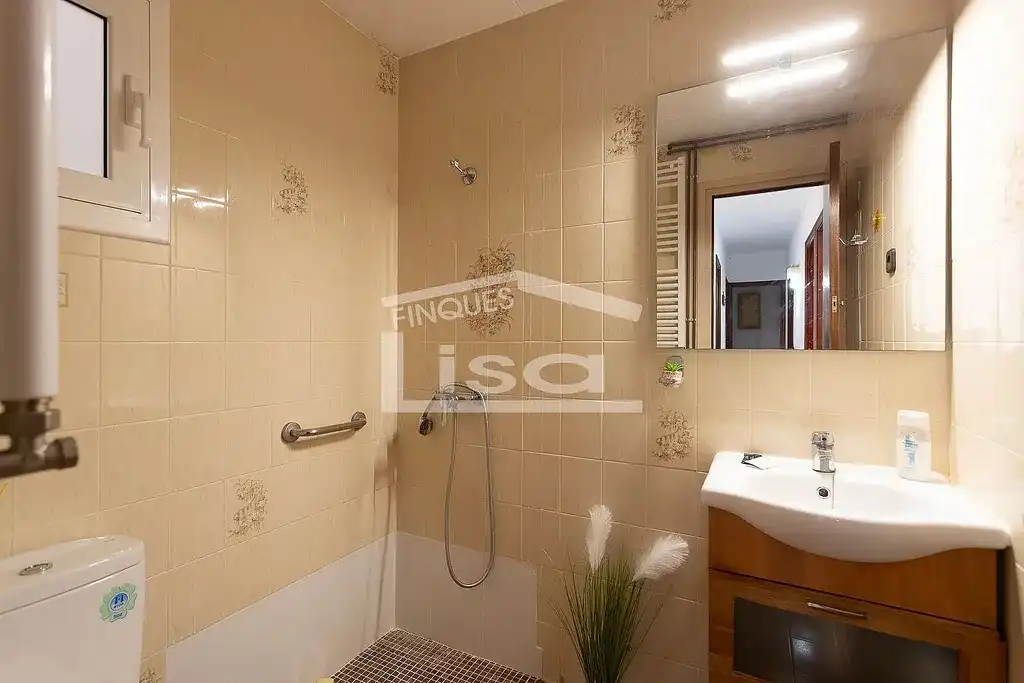 Piso con terraza en venta en Carrer d'Enric Casanovas, imagen 7