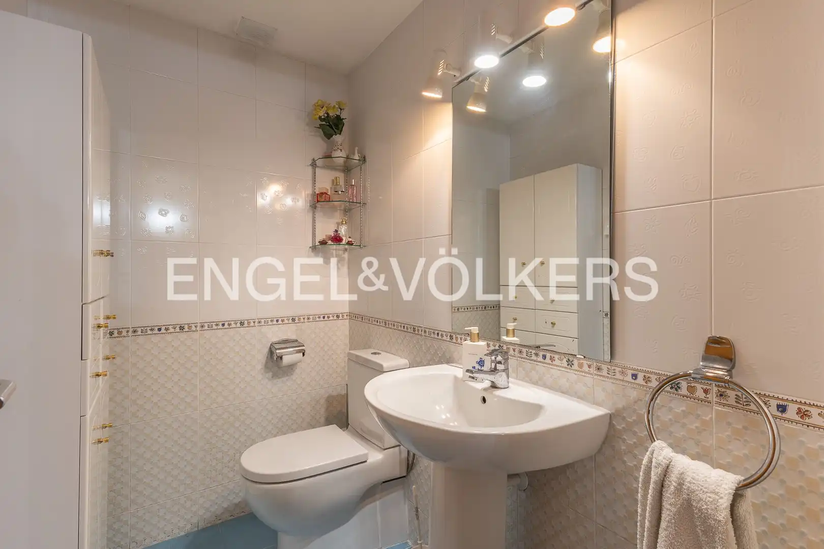 Baño de Dúplex en venta en Terrassa con Aire acondicionado, Calefacción y Terraza