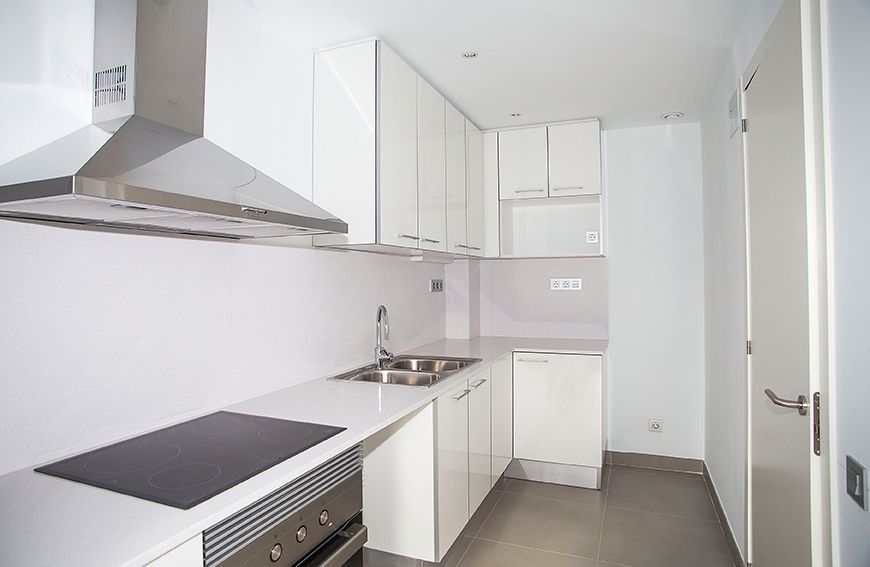 Cocina de Piso de alquiler en  Barcelona Capital con Aire acondicionado, Terraza y Trastero