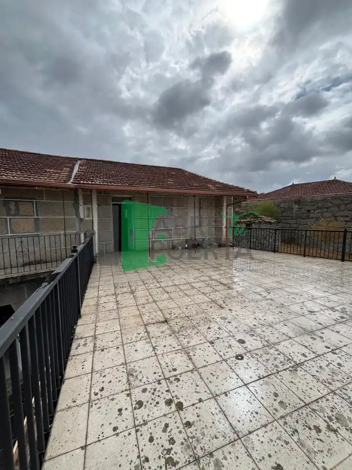 Terraza de Casa o chalet en venta en Vilar de Barrio con Calefacción, Jardín privado y Amueblado