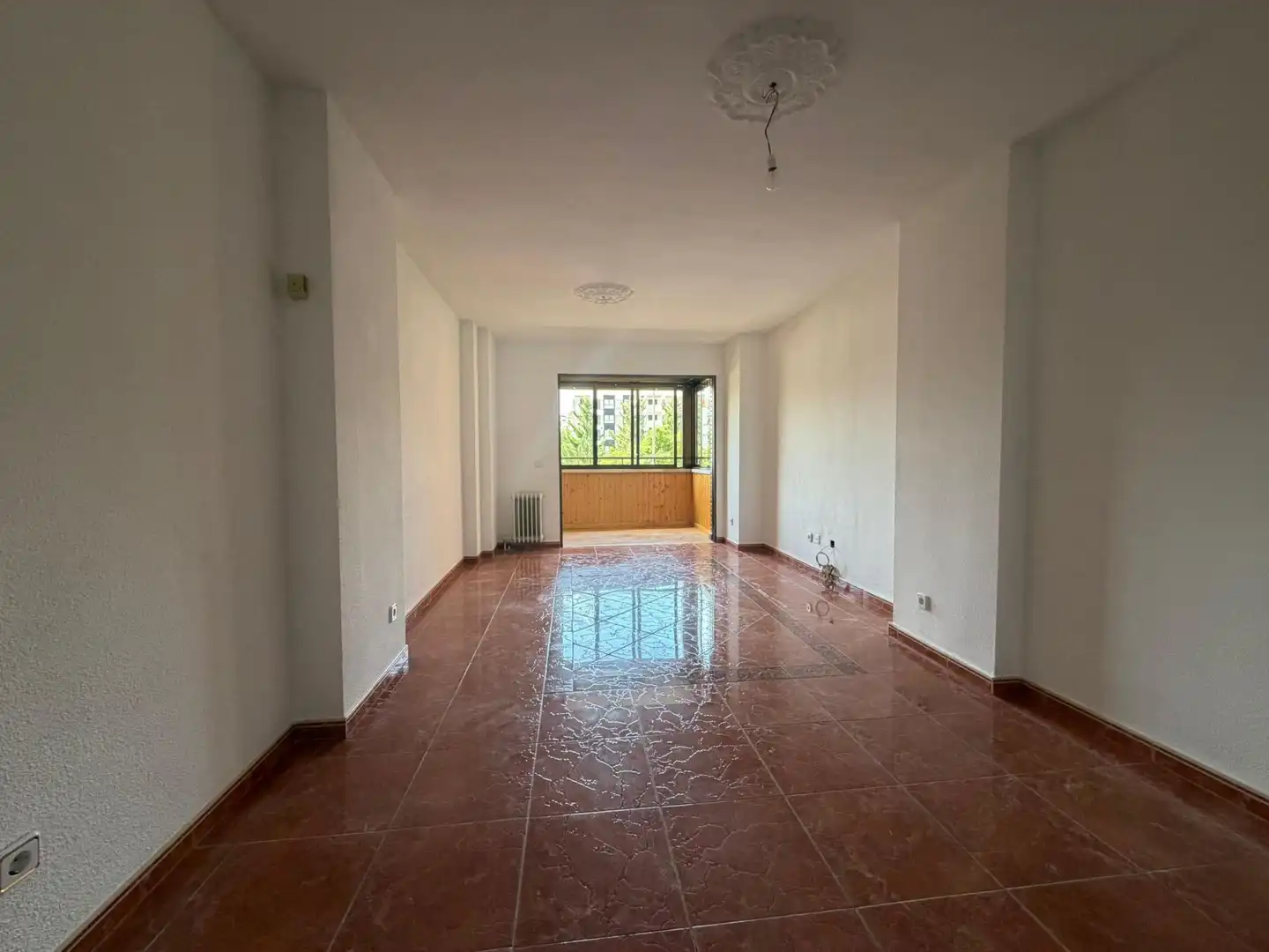 Wohnzimmer von Wohnung zur Miete in Madrid mit Heizung, Privatgarten und Abstellraum