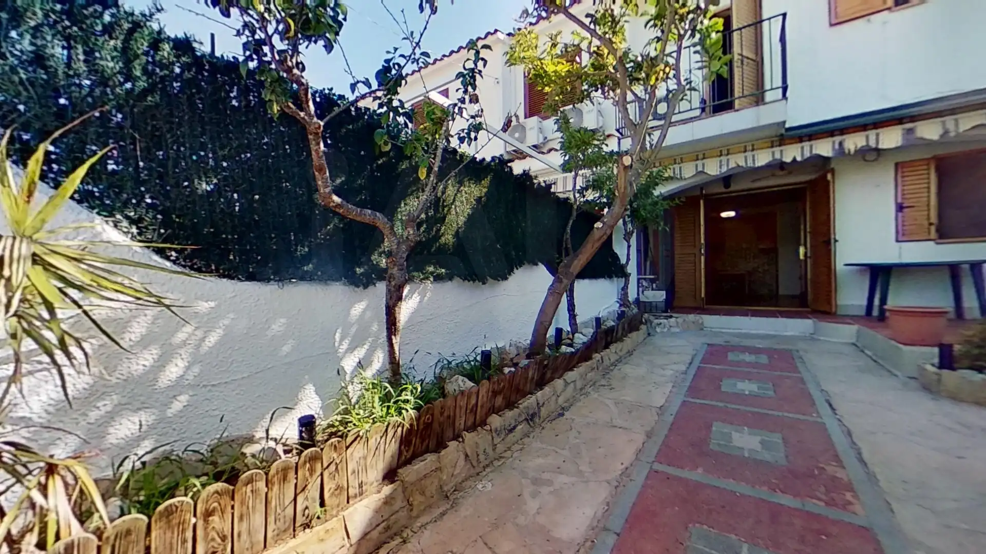 Vista exterior de Casa adosada en venta en Creixell con Aire acondicionado, Terraza y Piscina