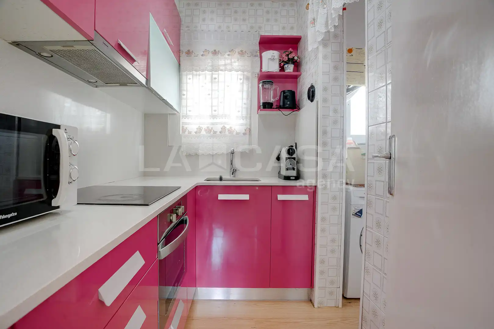 Cuina de Pis en venda en Sant Boi de Llobregat amb Calefacció i Balcó