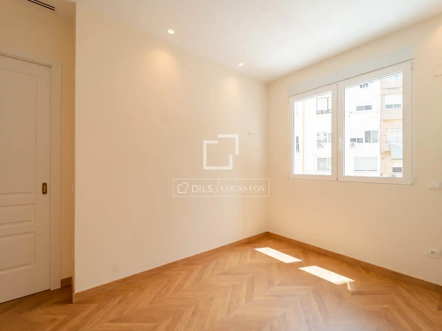Dormitori de Pis de lloguer en Valencia amb Aire condicionat, Calefacció i Parquet