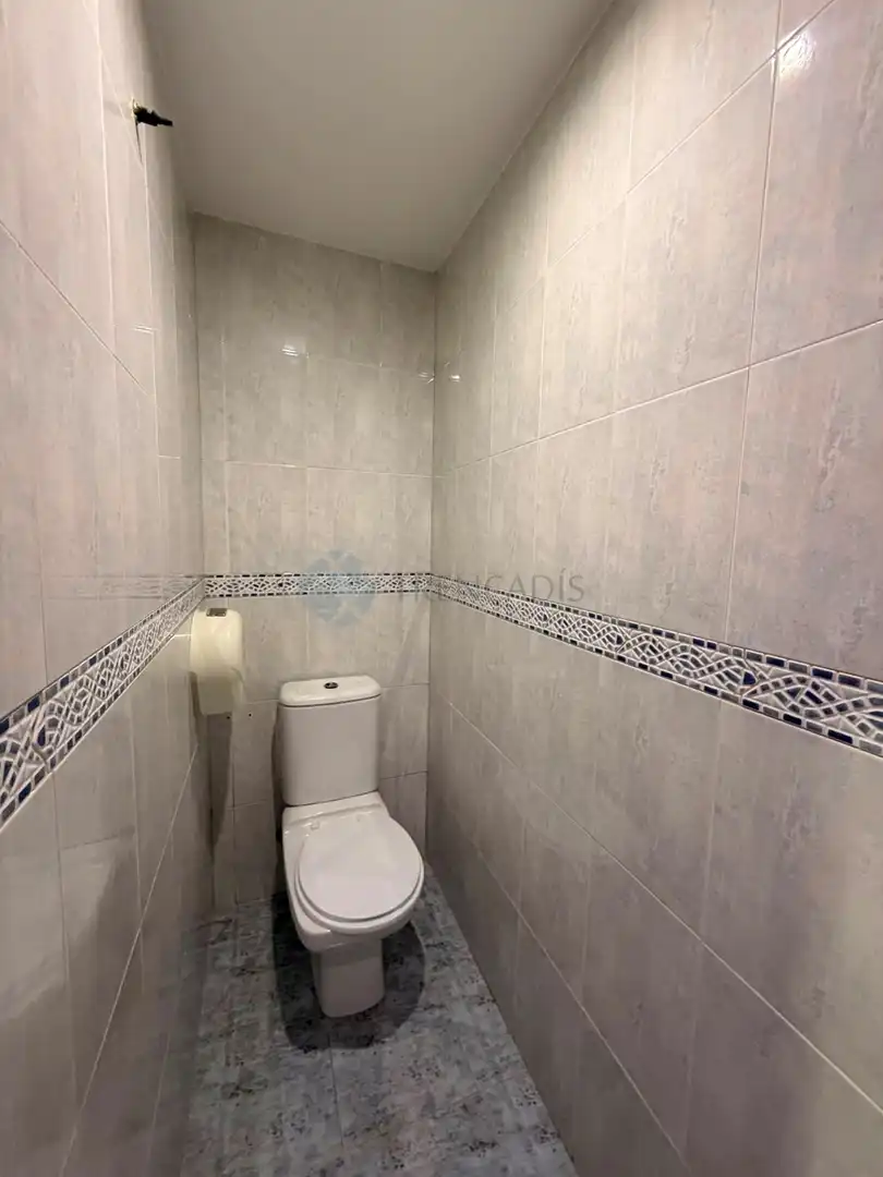 Baño de Local en venta en La Pobla de Farnals
