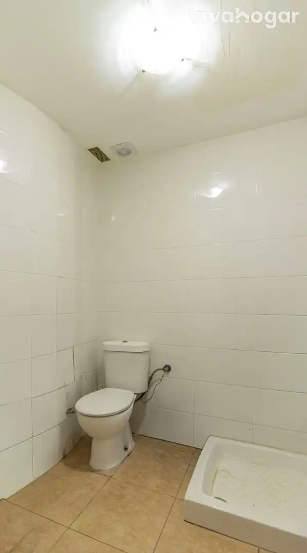 Badezimmer von Geschaftsraum zur Miete in Madrid
