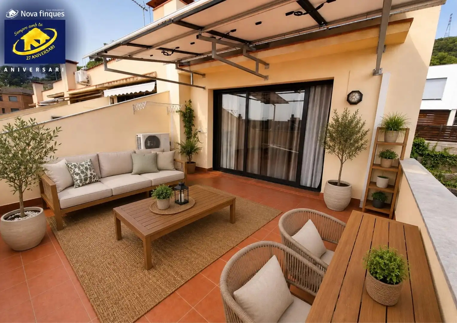Maison mitoyenne avec terrasse à vendre à Poble