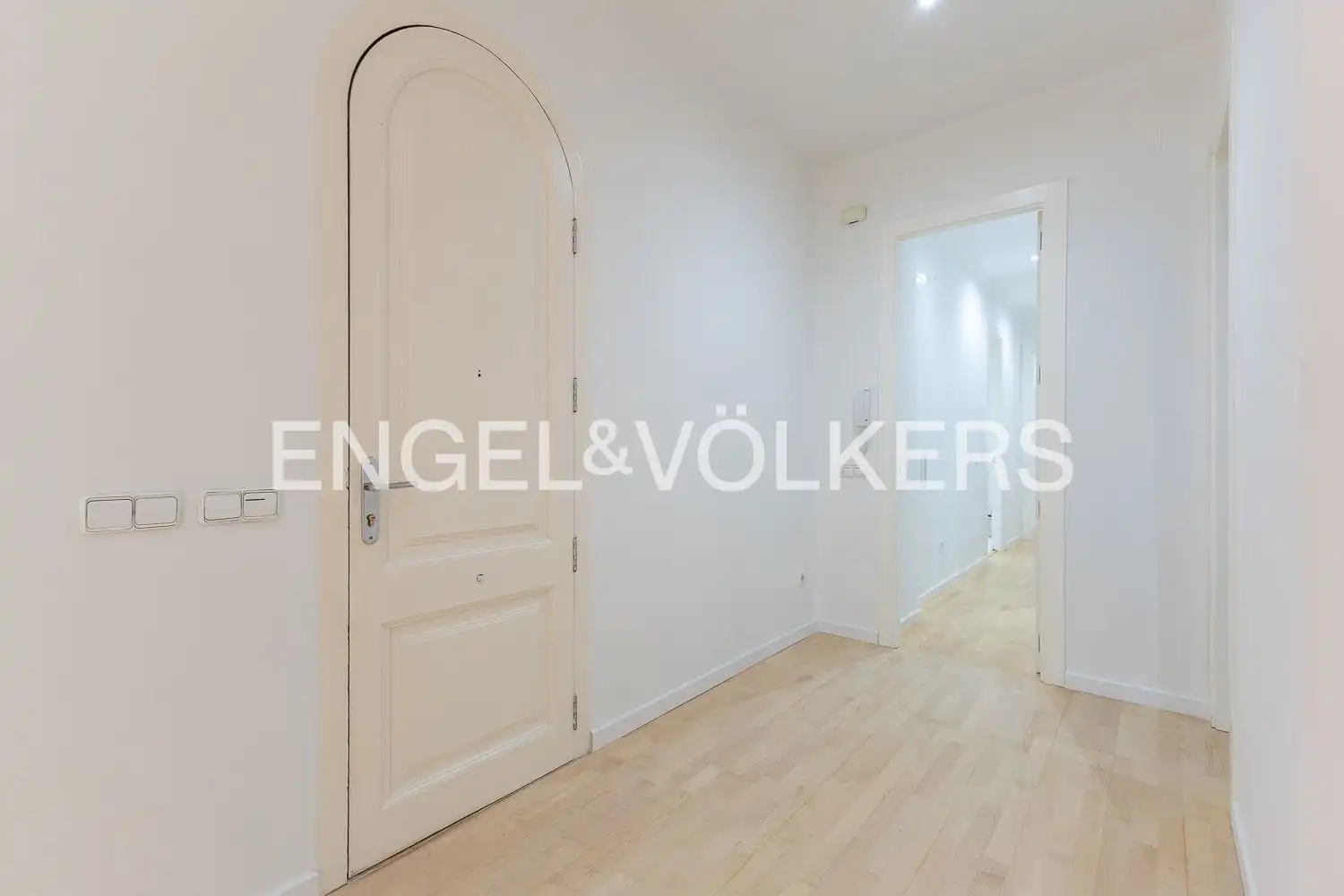 Flat for rent in Valencia  with Air Conditioner, Heating and Parquet flooring