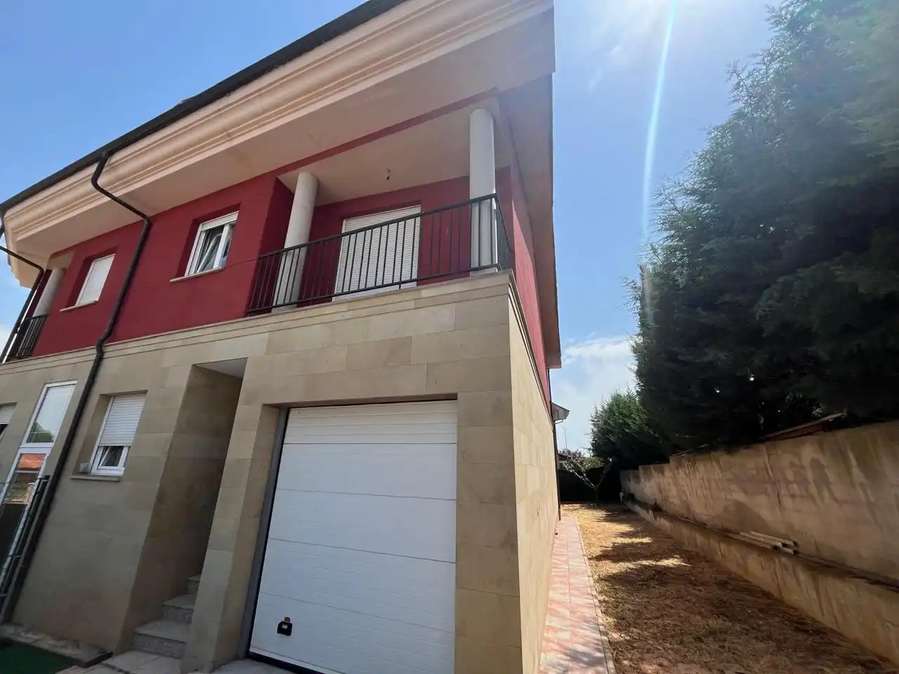 Vista exterior de Casa o chalet en venta en Cardeñajimeno con Calefacción, Jardín privado y Terraza