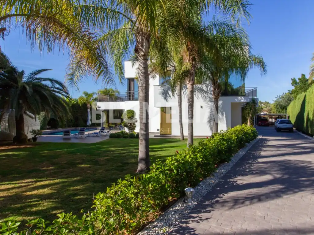 Houses for sale in Calle Tejo, Montgó - Ermita