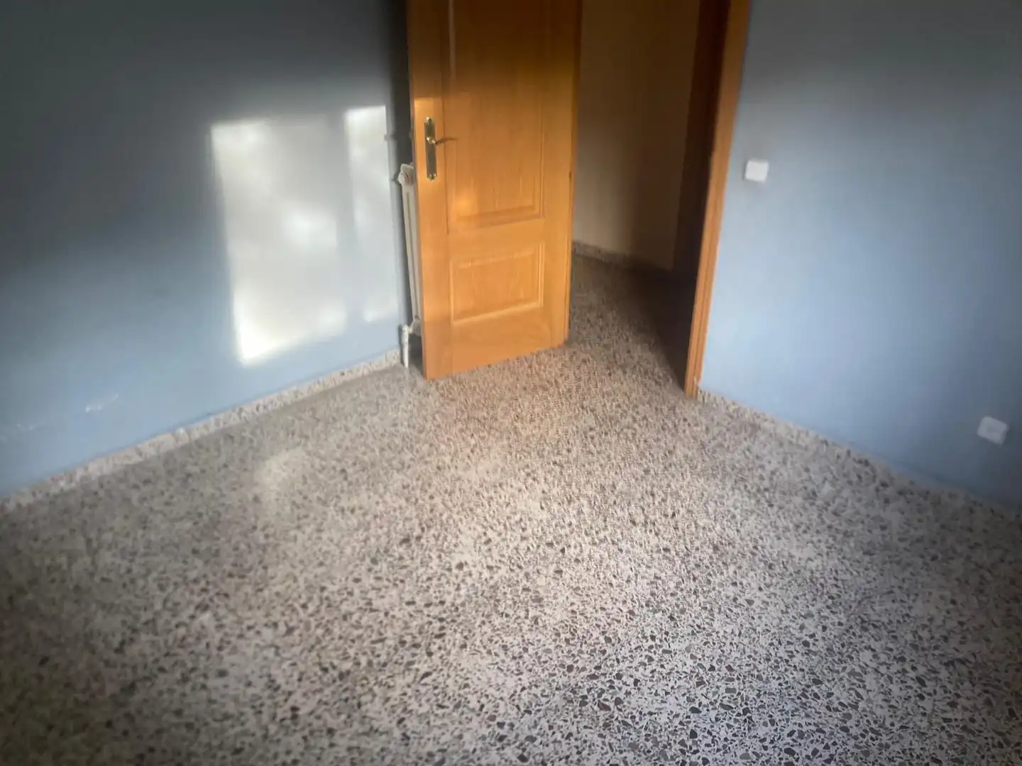 Piso en venta en Toledo con Calefacción, Balcón y Piscina comunitaria