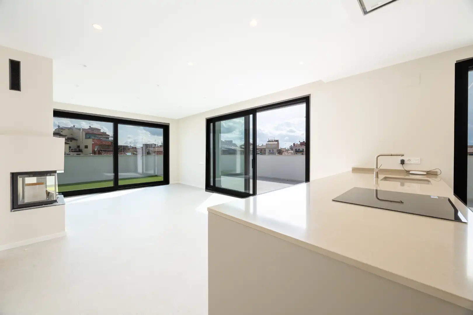 Neubau-Penthouse mit Aufzug zum Verkauf in Carrer Josep Maria Sert 2