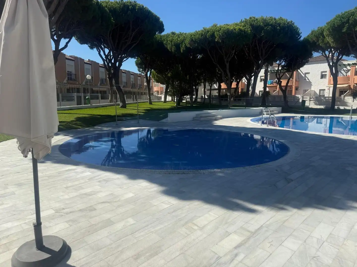 Piscina de Apartament en venda en Chiclana de la Frontera amb Jardí privat, Terrassa i Moblat
