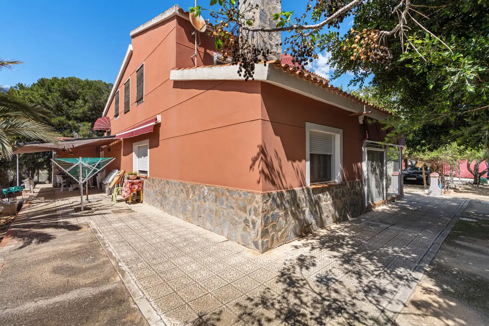 Vista exterior de Casa o xalet en venda en Elche / Elx amb Aire condicionat, Jardí privat i Terrassa