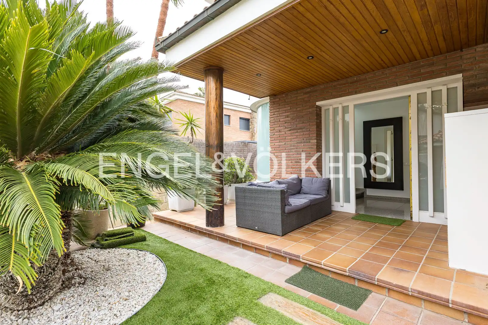 Terrassa de Casa o xalet en venda en Sant Just Desvern amb Aire condicionat, Calefacció i Jardí privat
