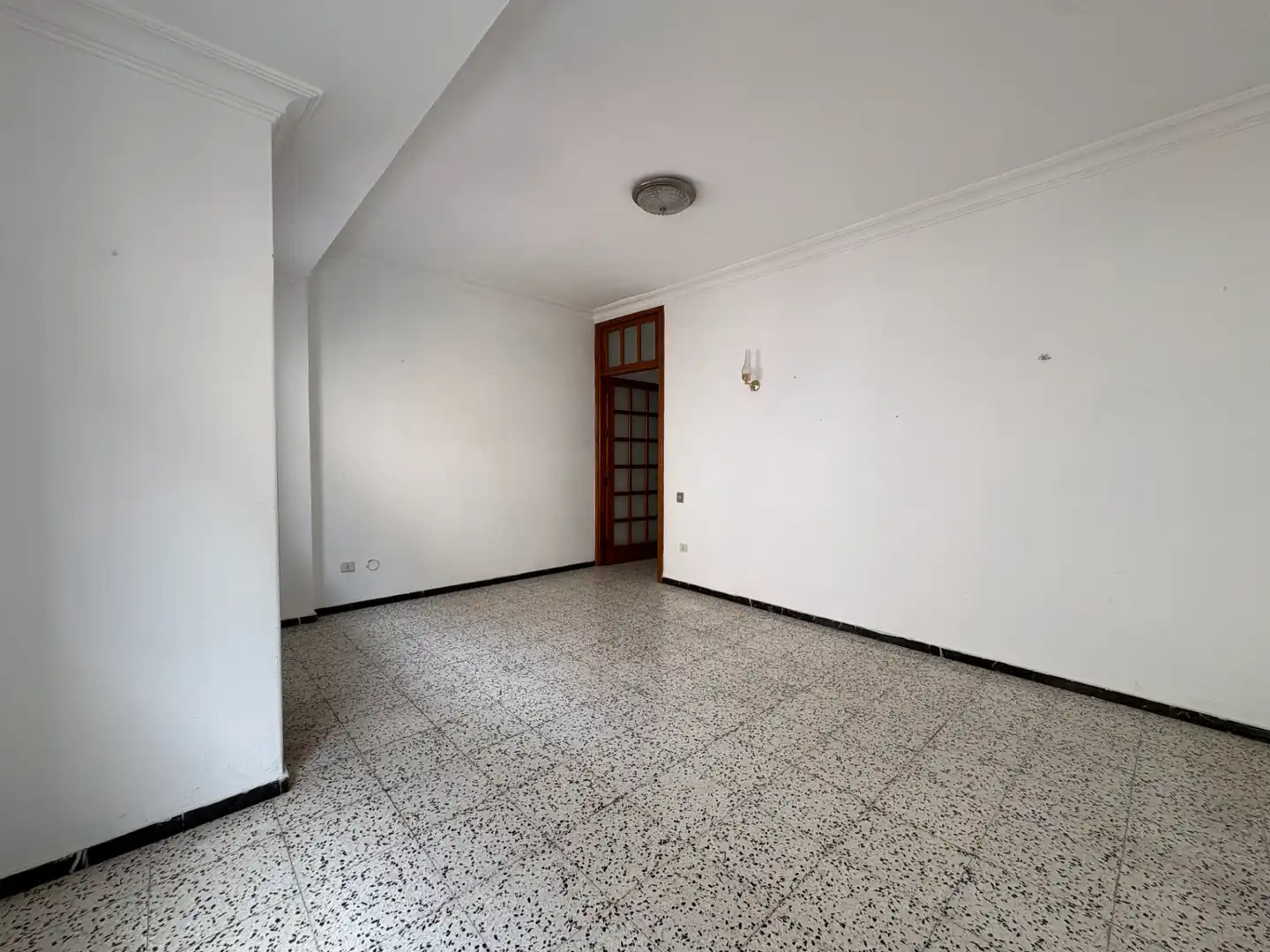Sala d'estar de Pis en venda en Las Palmas de Gran Canaria amb Balcó