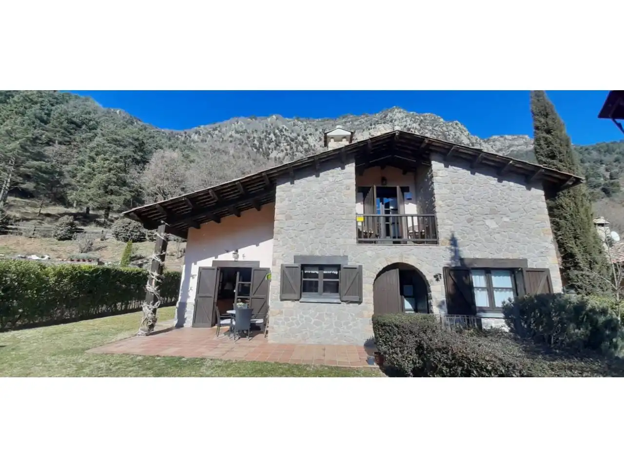 Vista exterior de Casa o chalet en venta en Castell de l'Areny con Calefacción, Jardín privado y Terraza