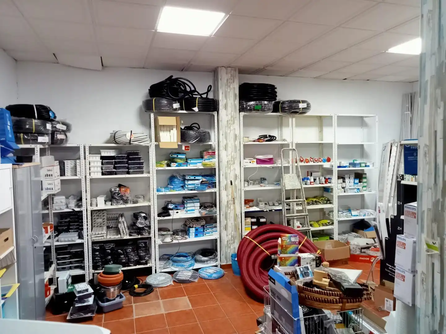 Locale commerciale in vendita a Burguillos