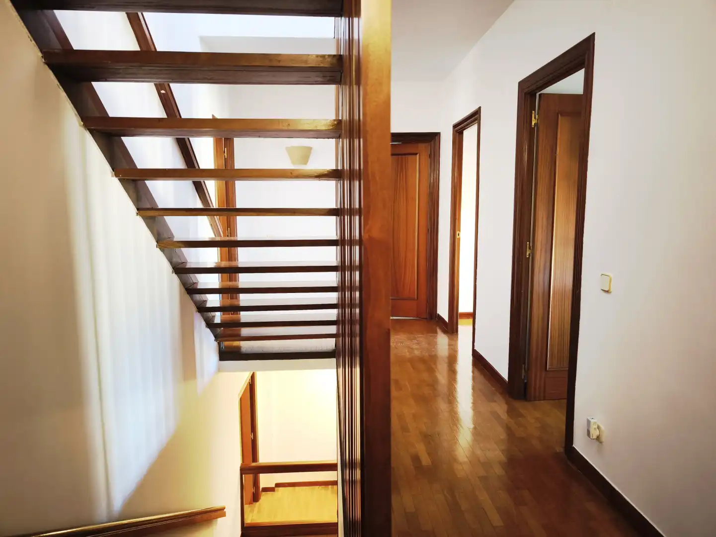 Casa o xalet en venda en  Logroño amb Calefacció, Parquet i Terrassa