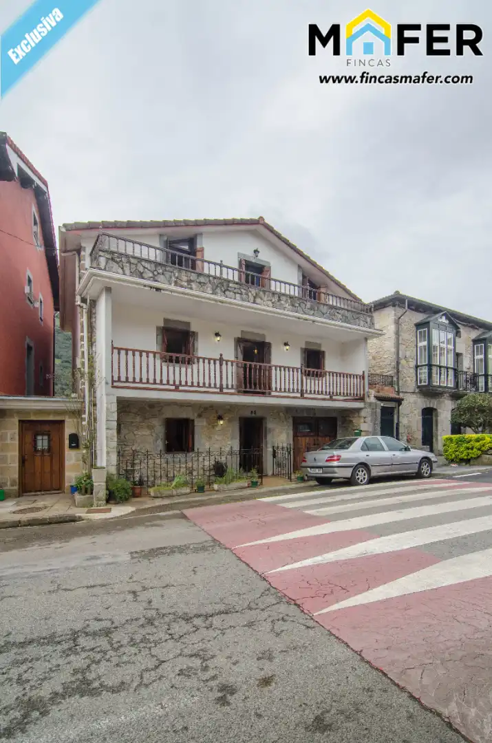 Vista exterior de Casa adosada en venta en Ruesga con Calefacción, Parquet y Balcón