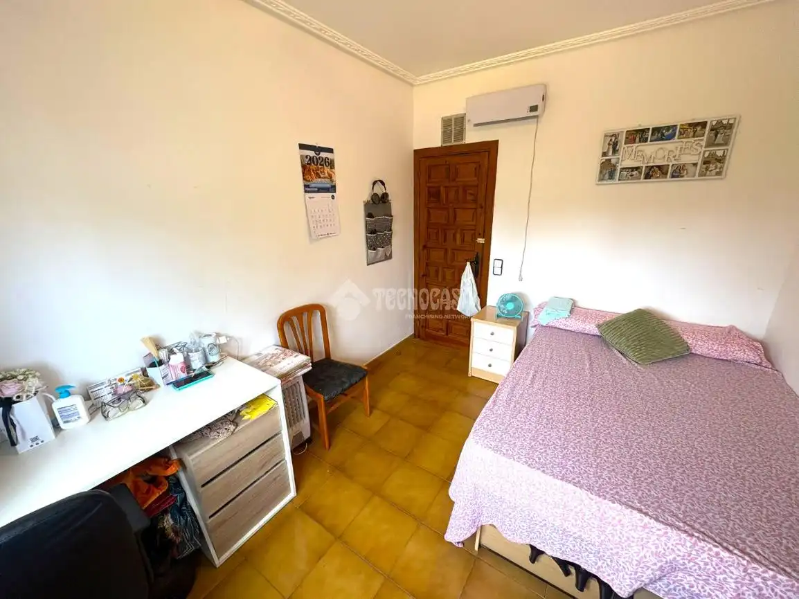 Dormitori de Casa o xalet en venda en Zaragoza amb Aire condicionat, Calefacció i Terrassa