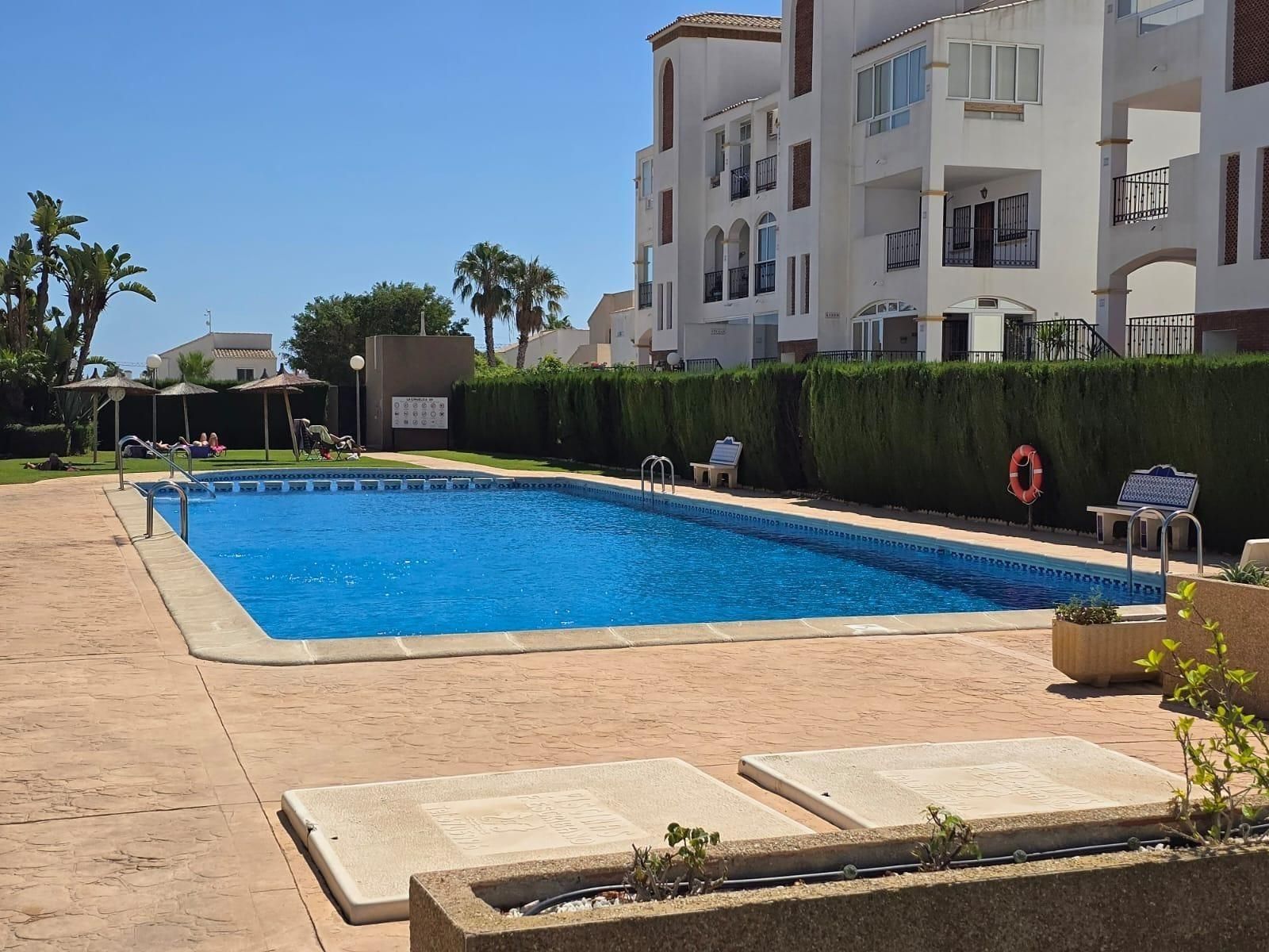 Piscina de Apartamento en venta en Orihuela con Aire acondicionado, Terraza y Piscina comunitaria
