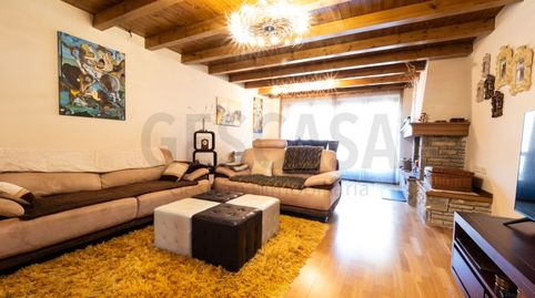 DUPLEX DE TRES DORMITORIOS EN BETREN