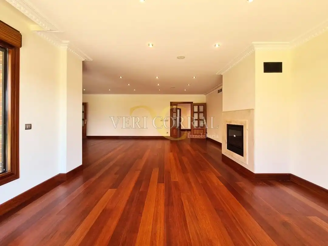 Sala de estar de Casa o chalet en venta en Oviedo  con Calefacción, Jardín privado y Terraza