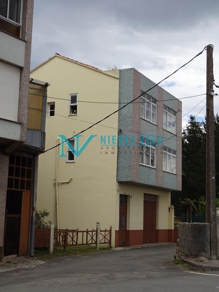 Vista exterior de Casa o chalet en venta en Carballo con Calefacción y Jardín privado