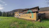 Vista exterior de Casa o xalet en venda en Tineo amb Calefacció, Jardí privat i Terrassa