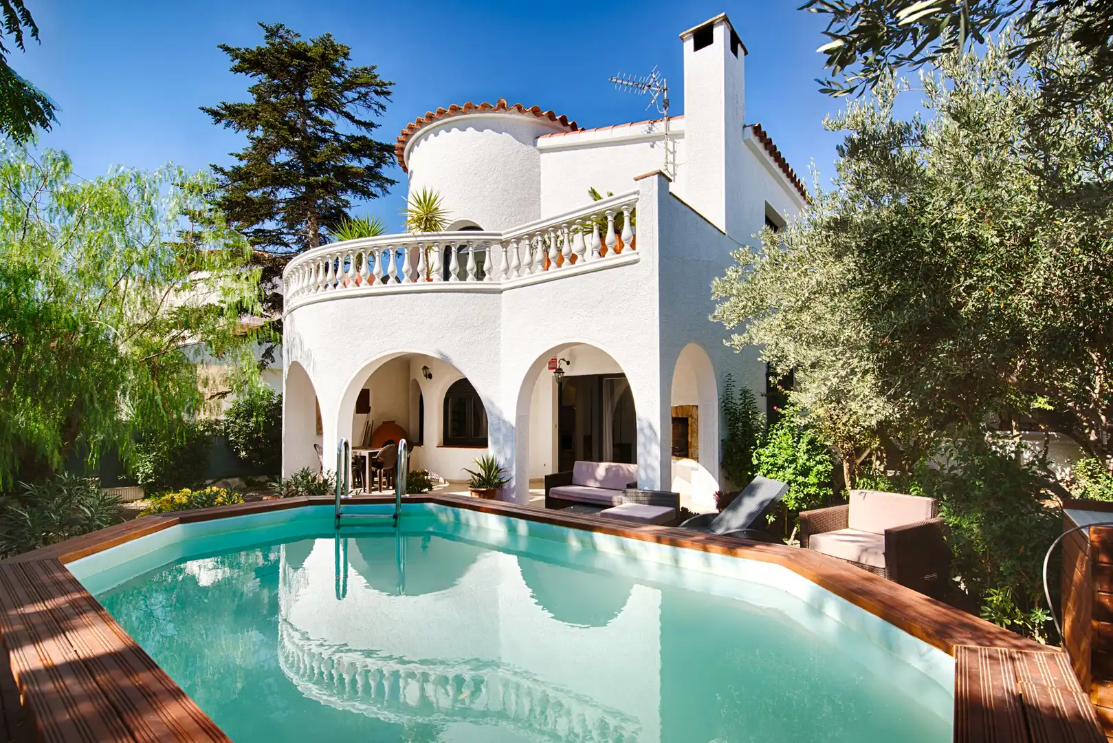 House with pool for sale in Requesens, imagen 2