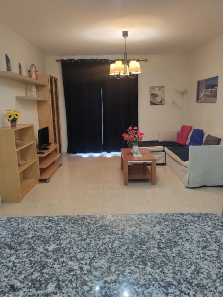 Living room of Flat for sale in Guía de Isora  with Terrace and Furnished