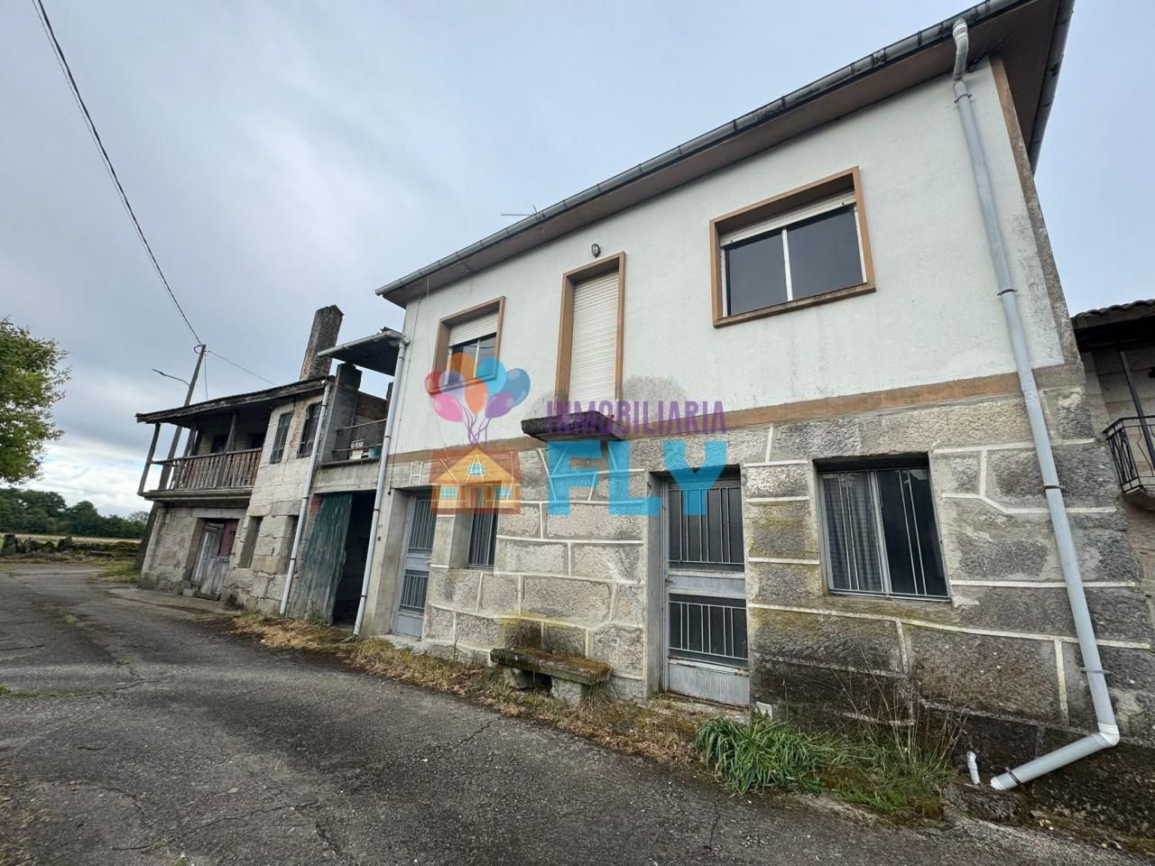Vista exterior de Casa o xalet en venda en Sandiás amb Terrassa, Traster i Balcó