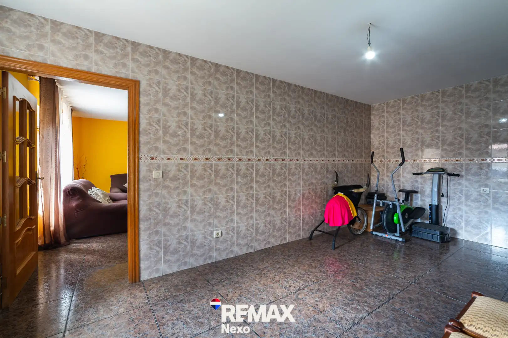 Casa adosada en venda en San Agustín del Pozo amb Jardí privat, Traster i Moblat