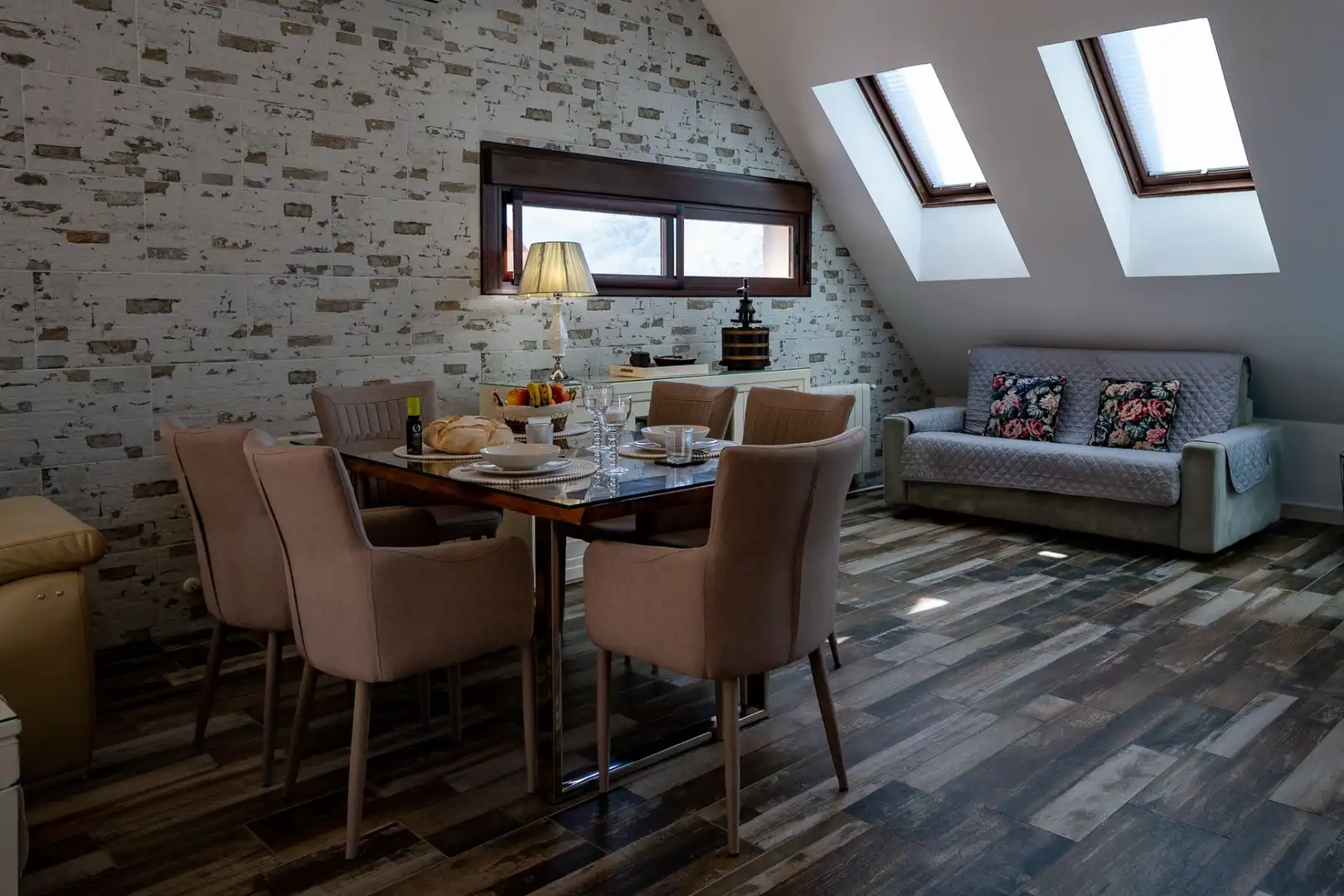 Esszimmer von Dachboden zum Verkauf in La Iruela mit Klimaanlage, Heizung und Terrasse