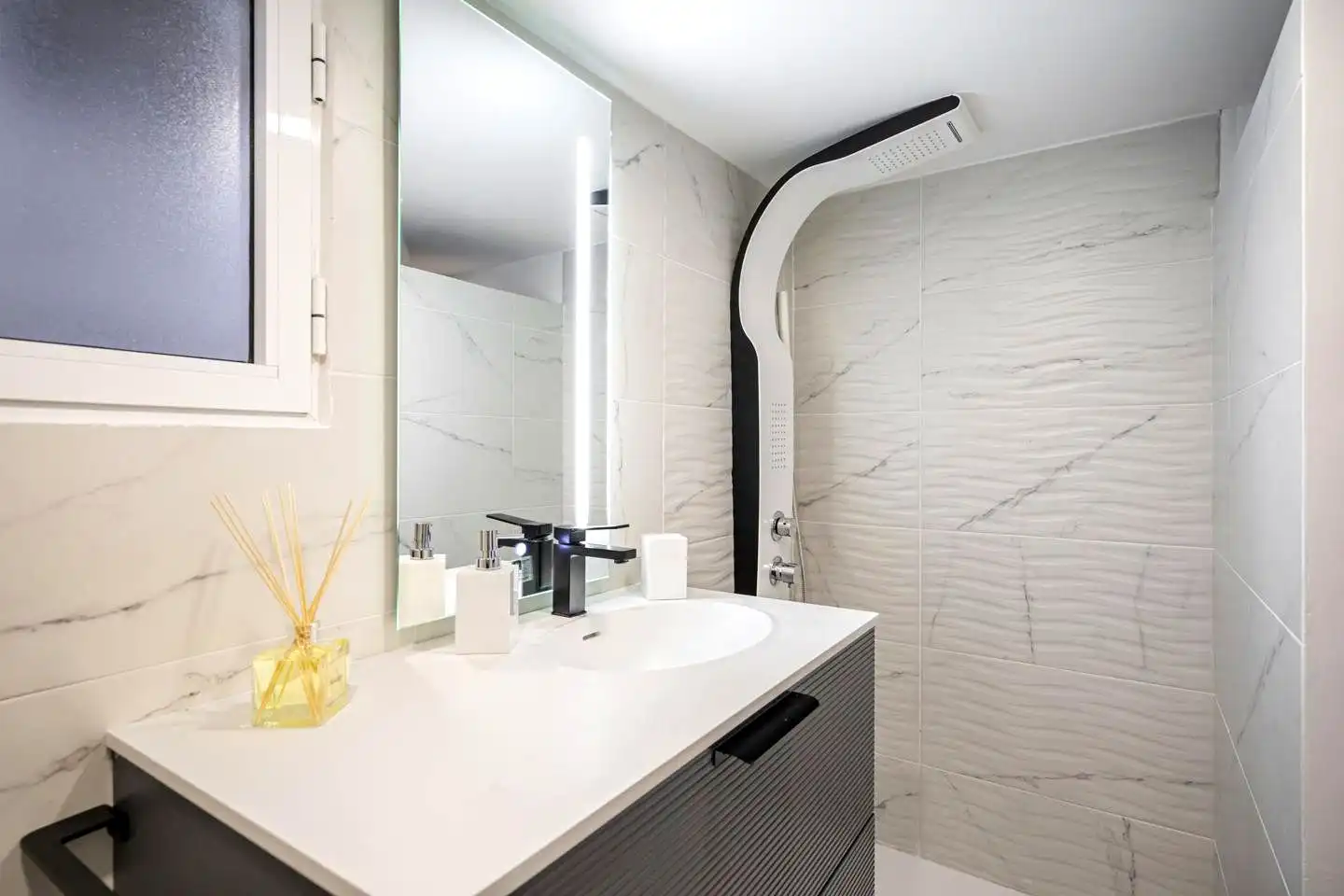 Bathroom of Duplexes for rent in Chamberí