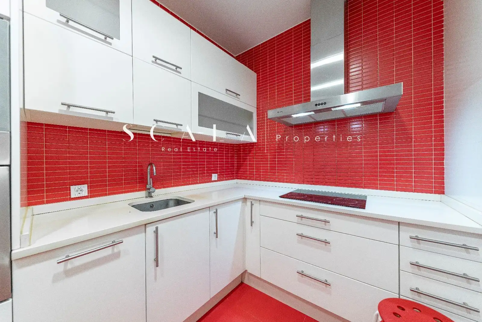 Kitchen of Flat for rent in Madrid  with Air Conditioner, Heating and Parquet flooring
