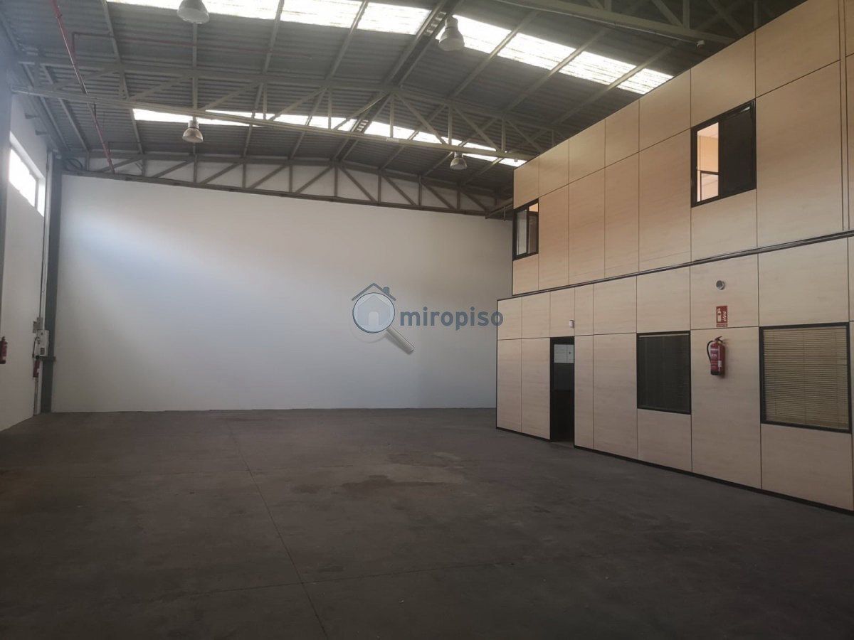 Industrial buildings to rent in  Santa Cruz de Tenerife Capital