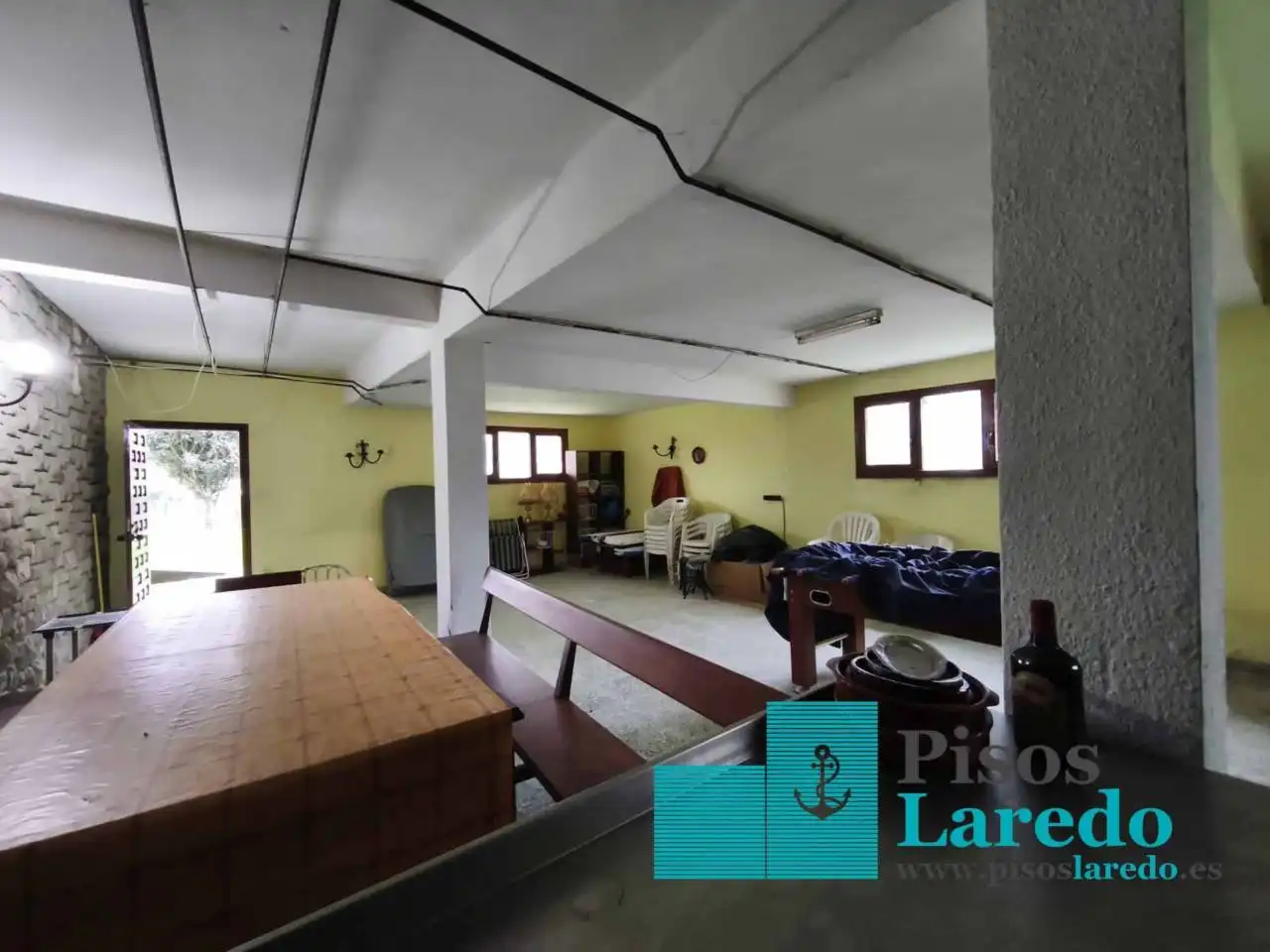 Casa o xalet en venda a Calle Mies, Ampuero