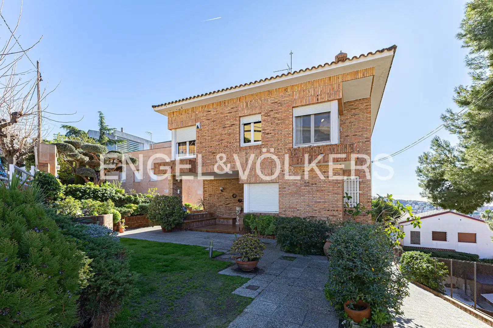 Vista exterior de Casa o chalet en venta en Sant Just Desvern con Aire acondicionado, Calefacción y Jardín privado