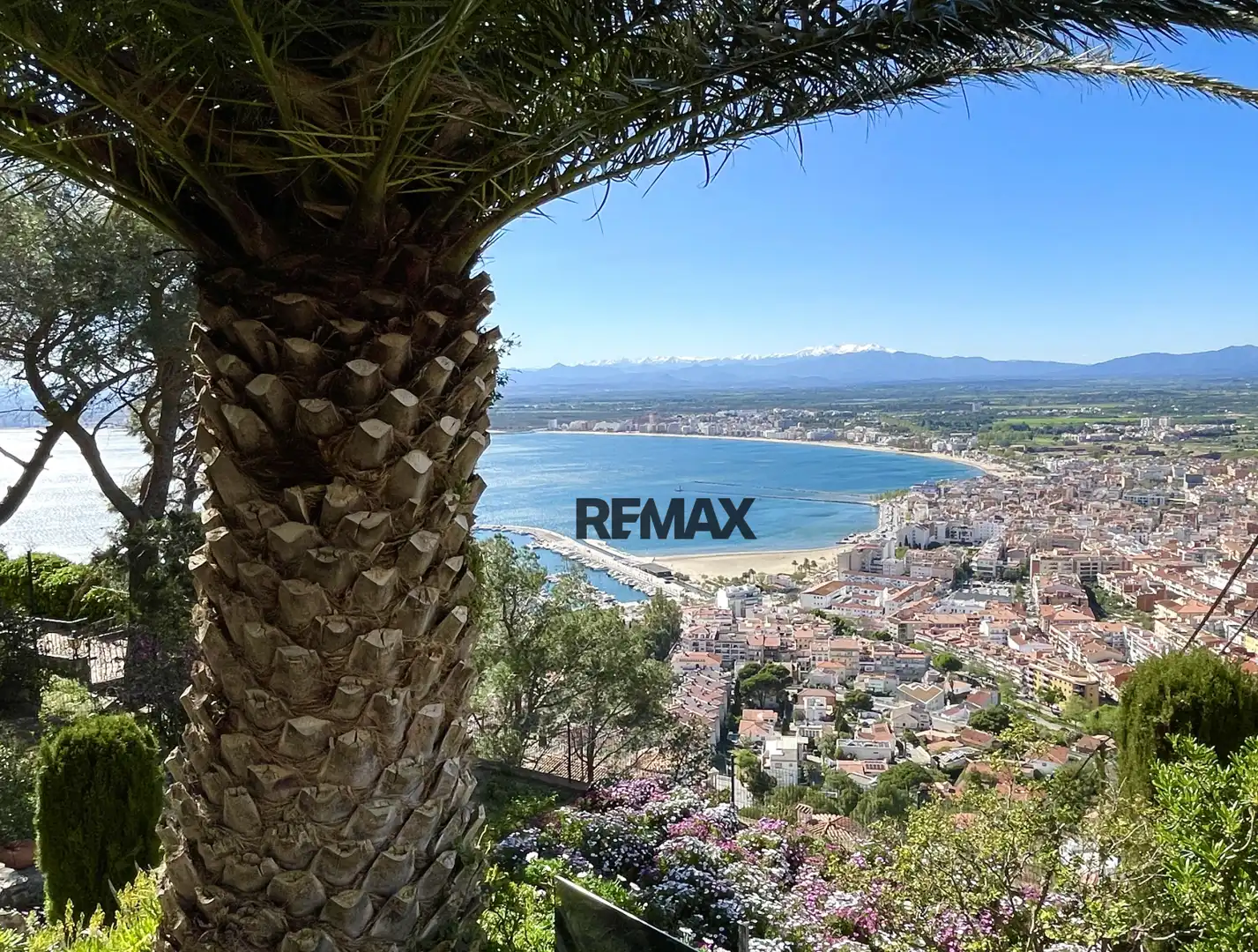 Exterior view of Houses for sale in Roses  with Air Conditioner, Heating and Private garden